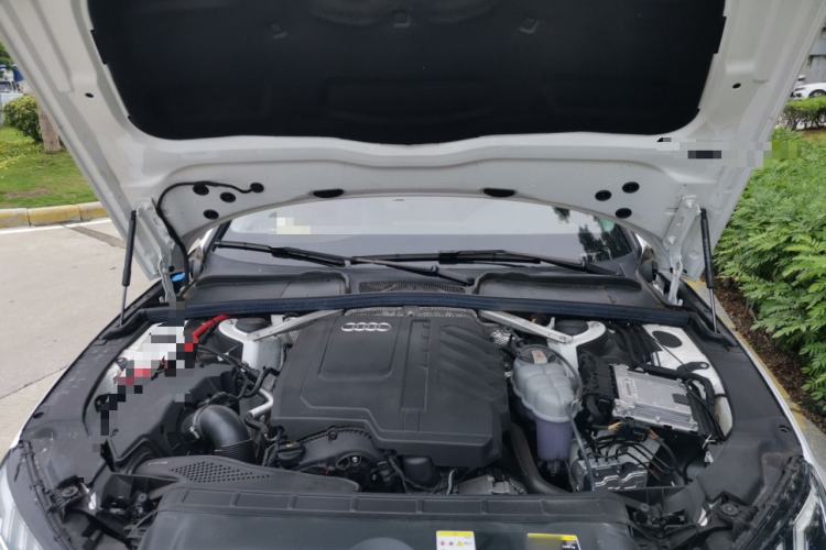 Used Audi A4L 2024 40 TFSI Fashion Dynamic Model Engine Bay