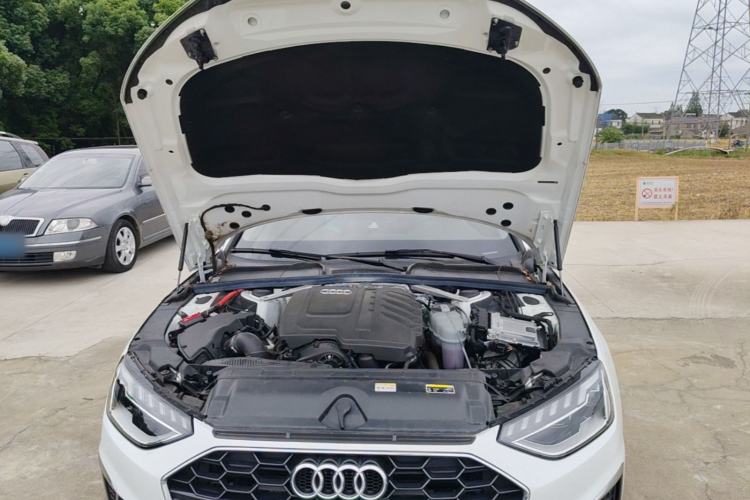 Used Audi A4L 2024 40 TFSI Fashion Dynamic Model Engine Bay
