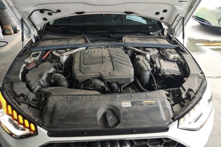 Used Audi A4L 2024 40 TFSI Fashion Dynamic Model Engine Bay