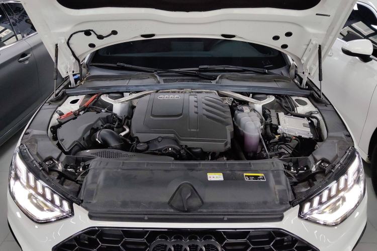 Used Audi A4L 2024 40 TFSI Luxury Dynamic Edition Engine Bay