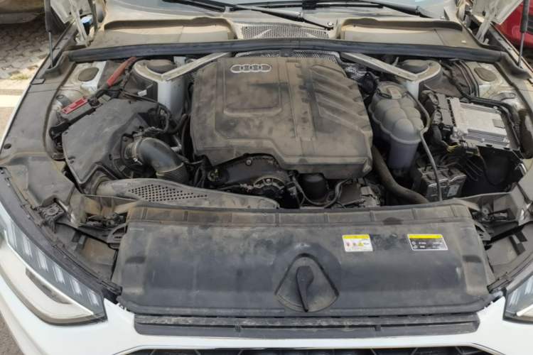 Used Audi A4L 2024 40 TFSI Fashion Dynamic Model Engine Bay