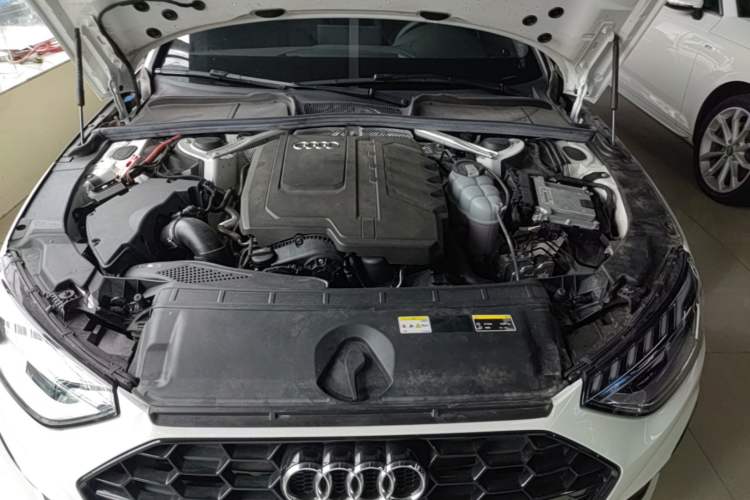 Used Audi A4L 2024 40 TFSI Luxury Dynamic Edition Engine Bay