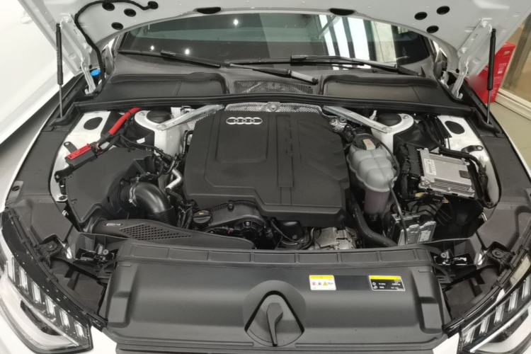 Used Audi A4L 2024 40 TFSI Luxury Dynamic Edition Engine Bay