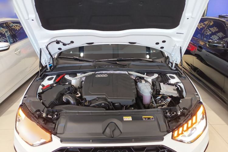 Used Audi A4L 2024 40 TFSI Luxury Dynamic Edition Engine Bay