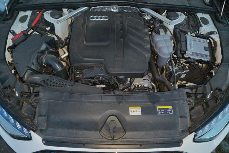 Used Audi A4L 2024 40 TFSI Luxury Dynamic Edition Engine Bay