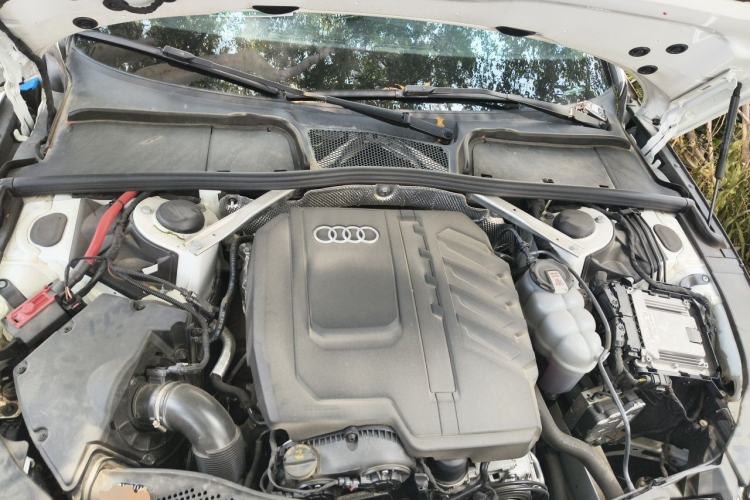 Used Audi A4L 2024 40 TFSI Luxury Dynamic Edition Engine Bay