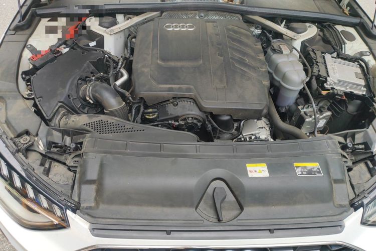 Used Audi A4L 2024 40 TFSI Fashion Dynamic Model Engine Bay