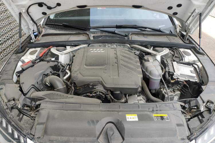 Used Audi A4L 2024 40 TFSI Fashion Dynamic Model Engine Bay