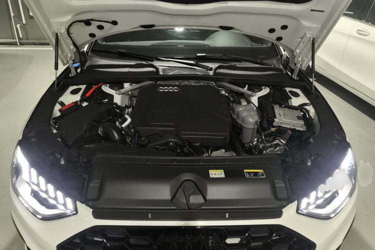 Used Audi A4L 2024 40 TFSI Luxury Dynamic Edition Engine Bay