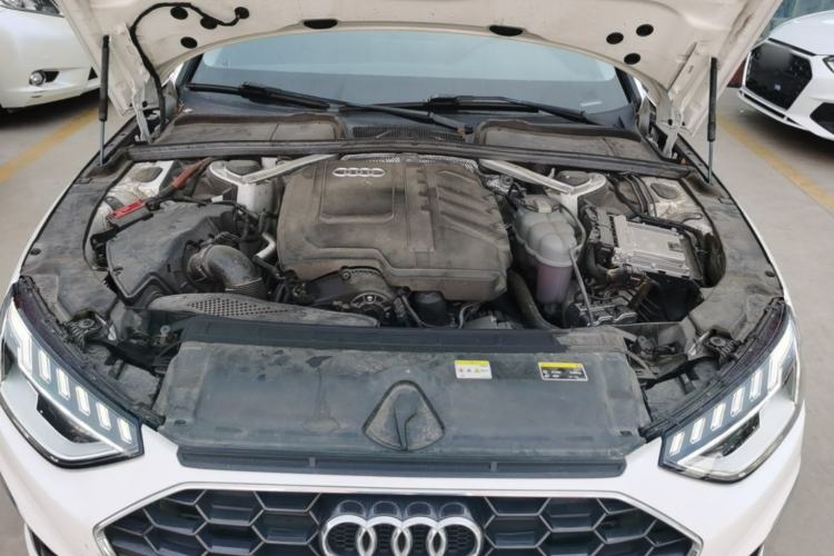 Used Audi A4L 2024 40 TFSI Fashion Dynamic Model Engine Bay