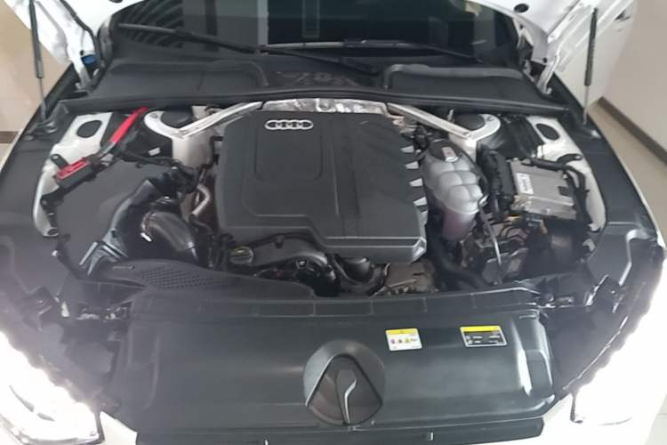 Used Audi A4L 2024 40 TFSI Luxury Dynamic Edition Engine Bay