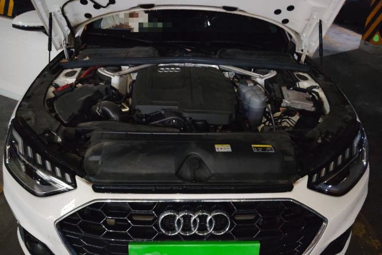 Used Audi A4L 2024 40 TFSI Fashion Dynamic Model Engine Bay