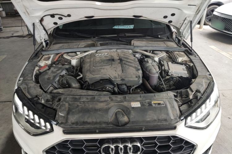 Used Audi A4L 2024 40 TFSI Fashion Dynamic Model Engine Bay