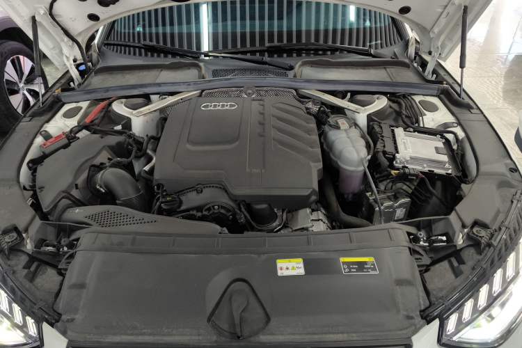 Used Audi A4L 2024 40 TFSI Luxury Dynamic Edition Engine Bay