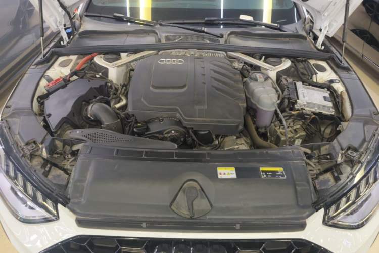 Used Audi A4L 2024 40 TFSI Luxury Dynamic Edition Engine Bay