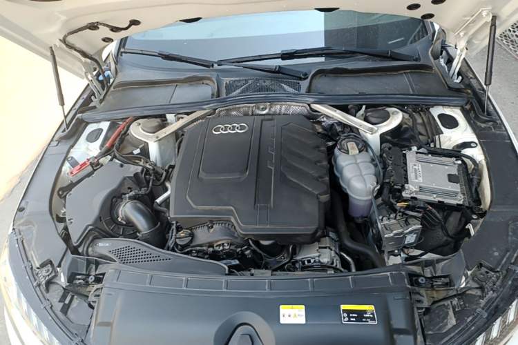 Used Audi A4L 2024 40 TFSI Luxury Dynamic Edition Engine Bay