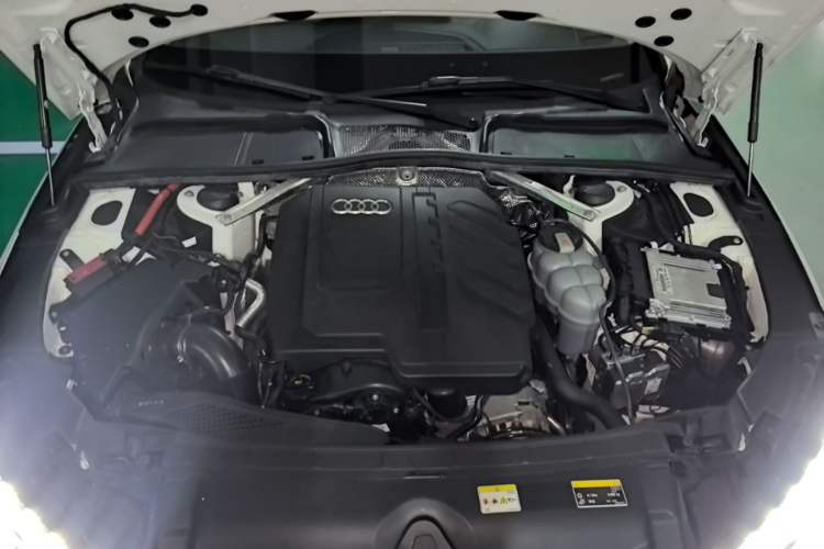 Used Audi A4L 2024 40 TFSI Fashion Dynamic Model Engine Bay