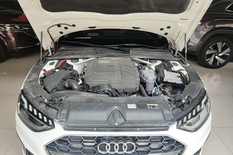 Used Audi A4L 2024 40 TFSI Fashion Dynamic Model Engine Bay