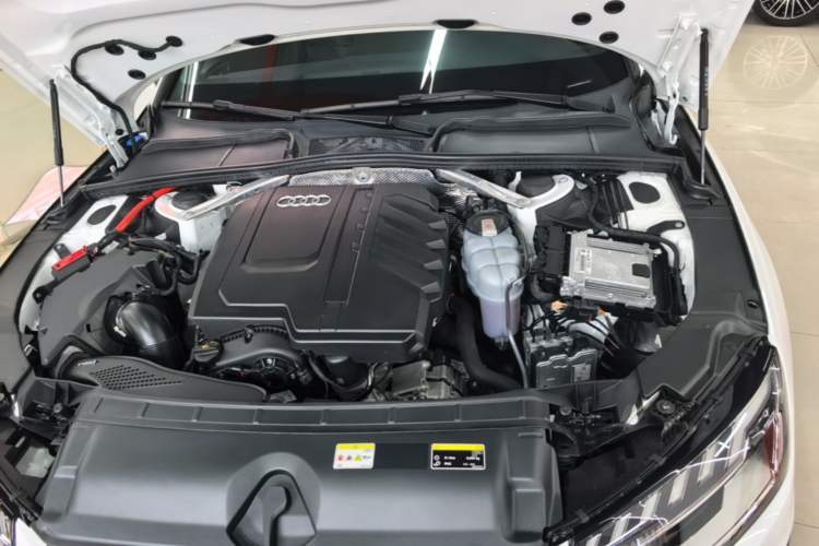 Used Audi A4L 2024 40 TFSI Luxury Dynamic Edition Engine Bay