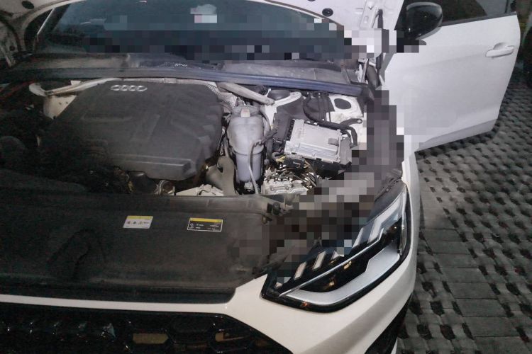 Used Audi A4L 2024 40 TFSI Luxury Dynamic Edition Engine Bay Left