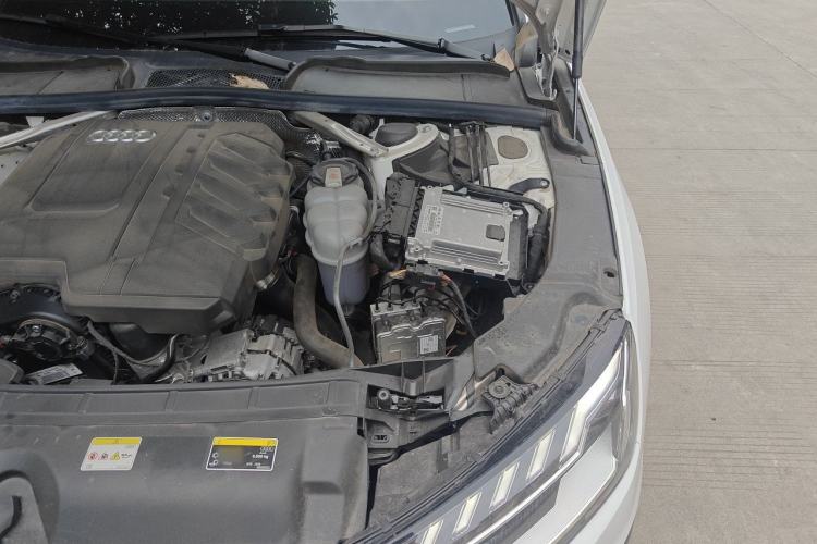 Used Audi A4L 2024 40 TFSI Luxury Dynamic Edition Engine Bay Left