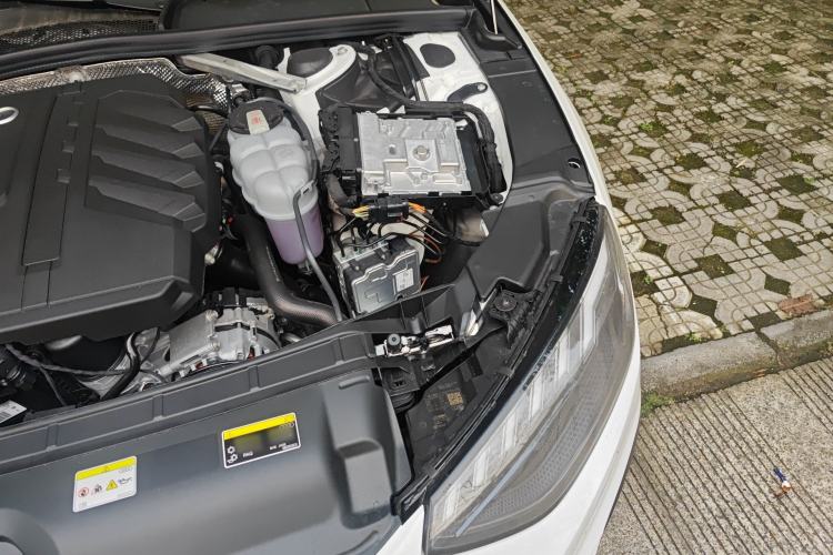 Used Audi A4L 2024 45 TFSI quattro Prestige Dynamic Edition Engine Bay Left