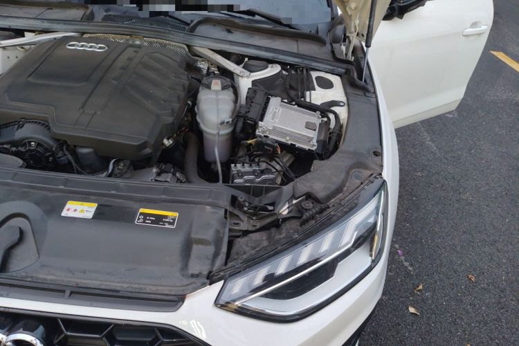 Used Audi A4L 2024 40 TFSI Luxury Dynamic Edition Engine Bay Left