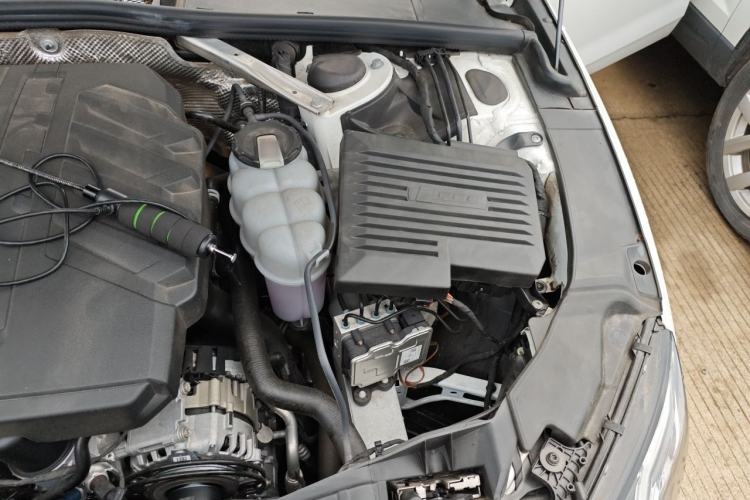 Used Audi A4L 2024 40 TFSI Luxury Dynamic Edition Engine Bay Left