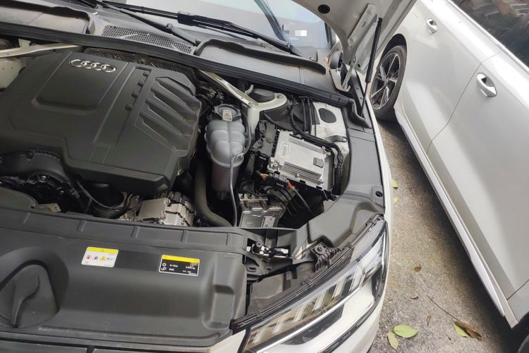 Used Audi A4L 2024 40 TFSI Luxury Dynamic Edition Engine Bay Left