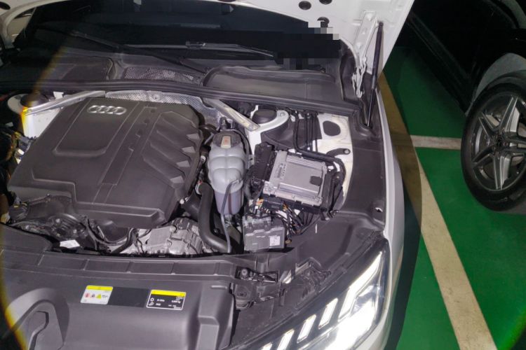 Used Audi A4L 2024 40 TFSI Luxury Dynamic Edition Engine Bay Left