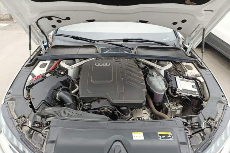Used Audi A4L 2024 40 TFSI Luxury Dynamic Edition Engine Bay