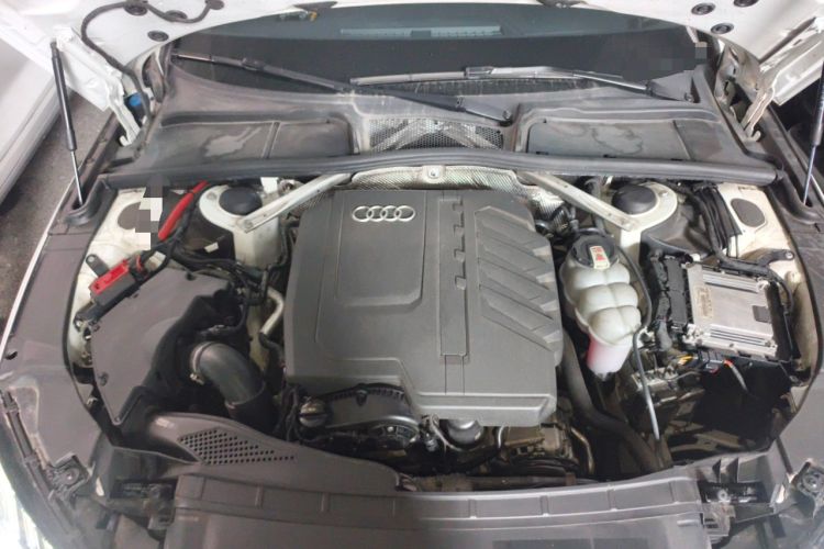 Used Audi A4L 2024 40 TFSI Fashion Dynamic Model Engine Bay