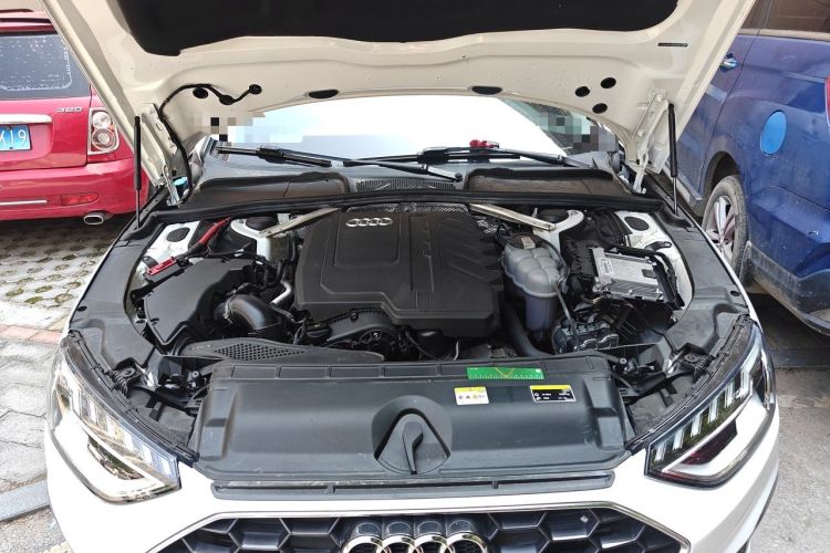 Used Audi A4L 2024 40 TFSI Fashion Dynamic Model Engine Bay