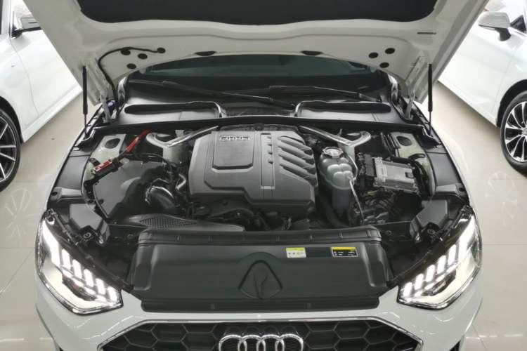 Used Audi A4L 2024 40 TFSI Fashion Dynamic Model Engine Bay