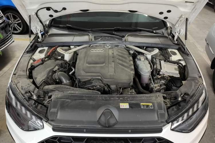 Used Audi A4L 2024 40 TFSI Luxury Dynamic Edition (Starry Night Version) Engine Bay