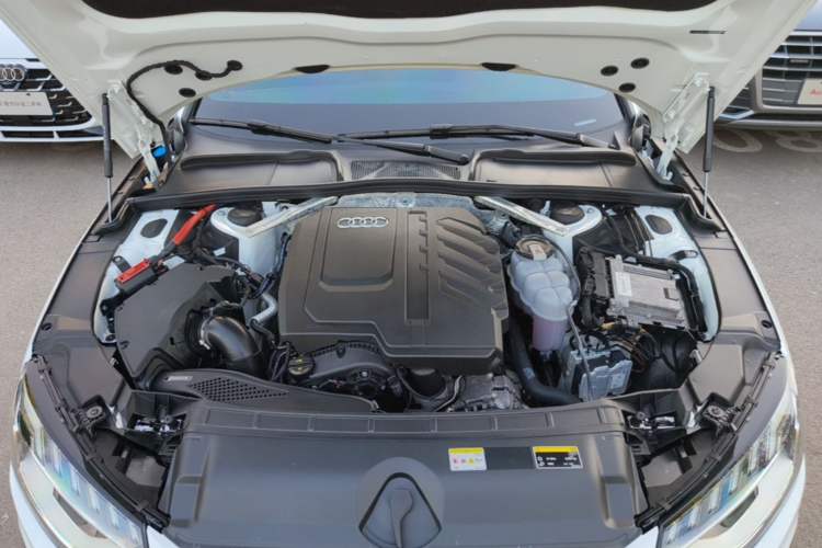 Used Audi A4L 2024 40 TFSI Luxury Dynamic Edition Engine Bay