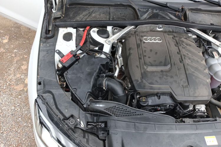 Used Audi A4L 2024 40 TFSI Luxury Dynamic Edition Engine Bay Right