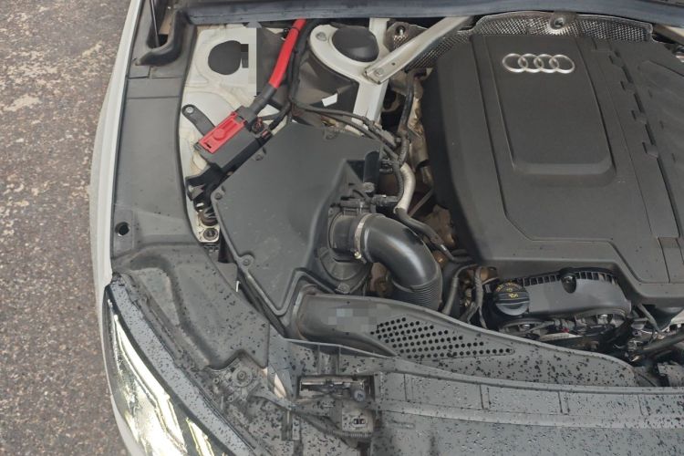 Used Audi A4L 2024 40 TFSI Luxury Dynamic Edition Engine Bay Right