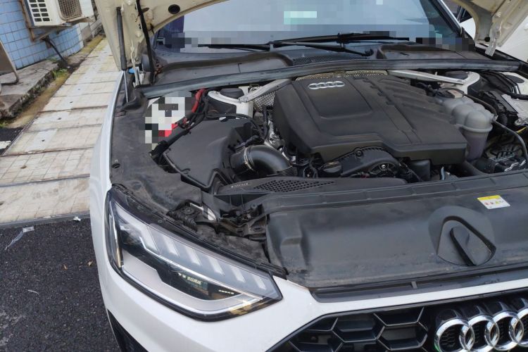 Used Audi A4L 2024 40 TFSI Luxury Dynamic Edition Engine Bay Right