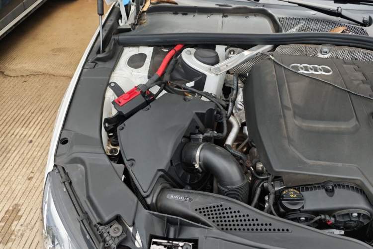 Used Audi A4L 2024 40 TFSI Luxury Dynamic Edition Engine Bay Right