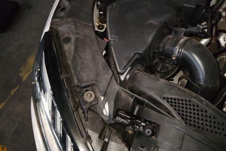 Used Audi A4L 2024 40 TFSI Fashion Dynamic Model Engine Bay Right