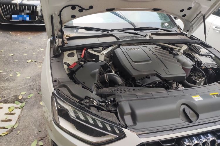 Used Audi A4L 2024 40 TFSI Luxury Dynamic Edition Engine Bay Right
