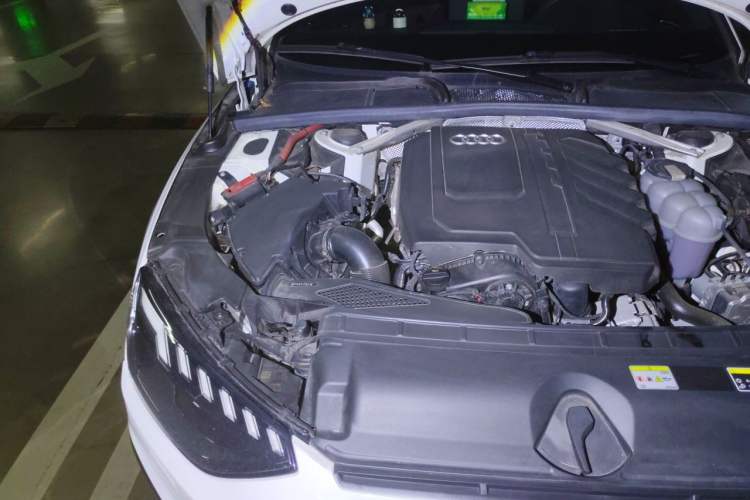 Used Audi A4L 2024 40 TFSI Luxury Dynamic Edition (Starry Night Version) Engine Bay Right