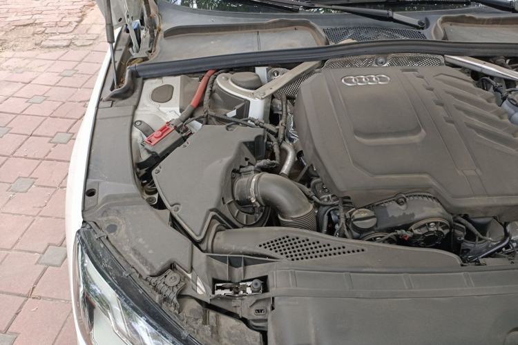 Used Audi A4L 2024 40 TFSI Luxury Dynamic Edition Engine Bay Right