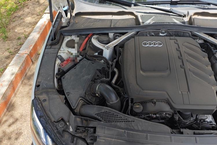 Used Audi A4L 2024 40 TFSI Luxury Dynamic Edition Engine Bay Right