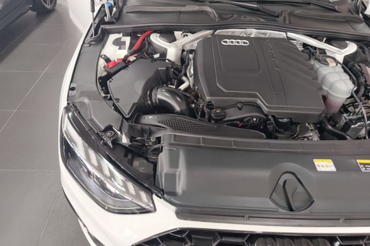 Used Audi A4L 2024 45 TFSI quattro Prestige Dynamic Edition Engine Bay Right