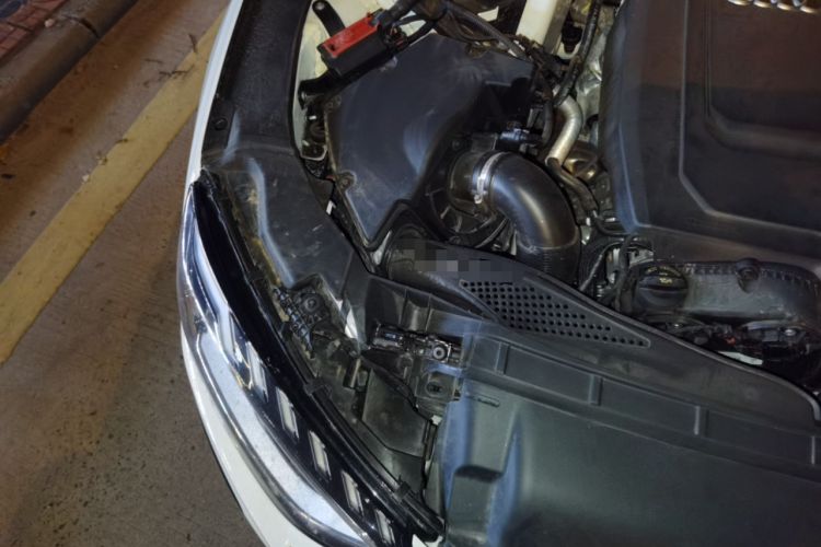 Used Audi A4L 2024 40 TFSI Luxury Dynamic Edition Engine Bay Right