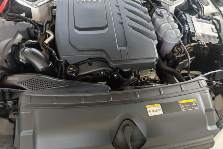 Used Audi A4L 2024 40 TFSI Luxury Dynamic Edition Engine Bay