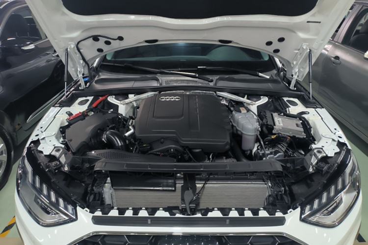 Used Audi A4L 2024 40 TFSI Fashion Dynamic Model Engine Bay