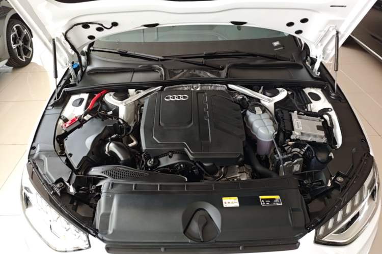 Used Audi A4L 2024 40 TFSI Fashion Dynamic Model Engine Bay